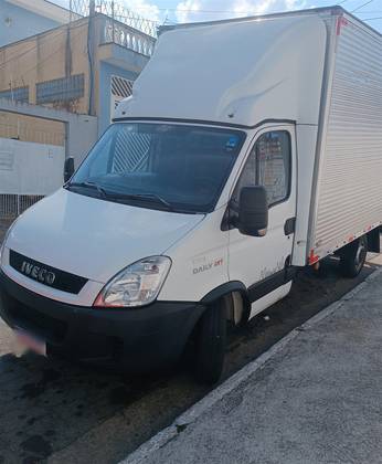 IVECO DAILY 2.3 HPI DIESEL 30S13 CHASSI MANUAL IVECO DAILY 2.3 HPI DIESEL 30S13 CHASSI MANUAL